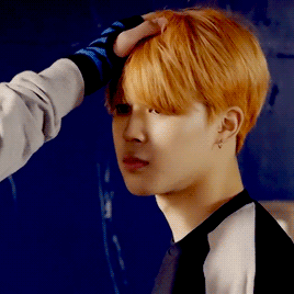 방탄 지민을 귀여워하는 막내 정국이ㅋㅋㅋ | 인스티즈