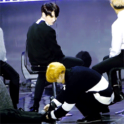 방탄 지민을 귀여워하는 막내 정국이ㅋㅋㅋ | 인스티즈