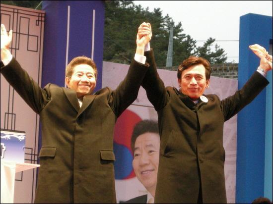 유시민 "저는 뼈속까지 친노죠. 노무현 대통령 좋아하니까".swf | 인스티즈