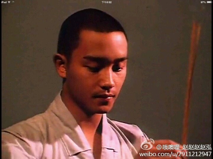 귀걸이 두개로 여자에게 작업거는 법.swf | 인스티즈