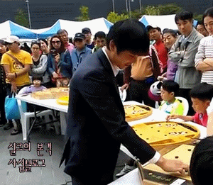 거리에서 아이들이랑 바둑두는 이세돌 | 인스티즈