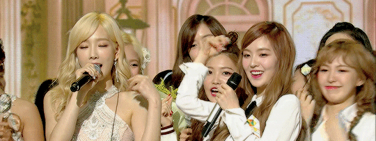 소녀시대와 아이린.swf | 인스티즈