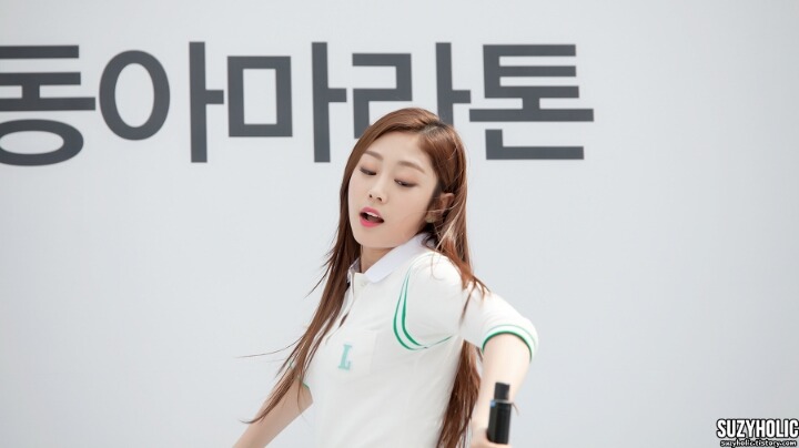 한 살 언니 머리 때리는 러블리즈 서지수 직캠 | 인스티즈