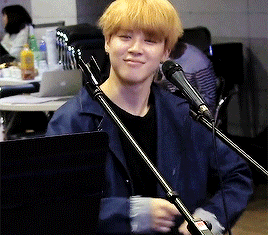 [방탄소년단/남장물] 오빠대신 남장하고 남고에 전학간 썰 특별편 (부제: 오늘은 만우절) | 인스티즈