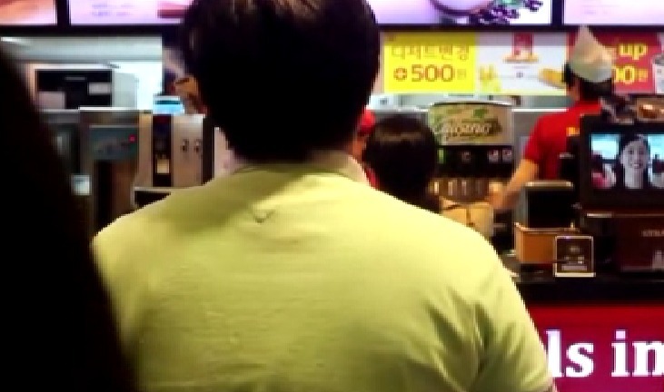 롯데리아 만우절 이벤트녀.swf | 인스티즈