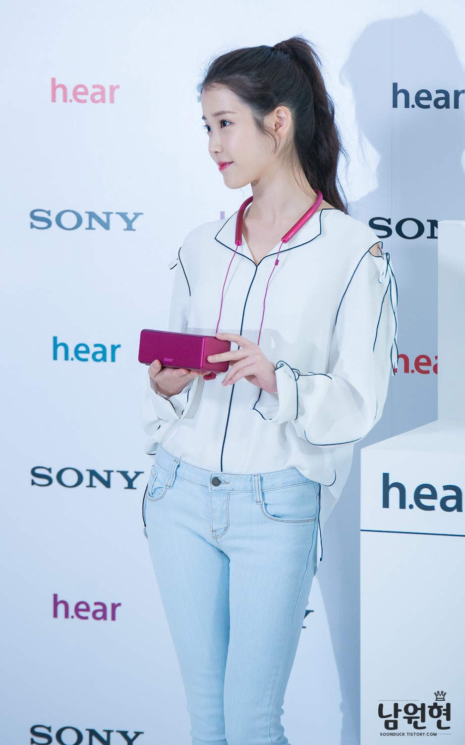 [16.04.05] 소니 런칭행사 아이유 직찍.jpgif | 인스티즈