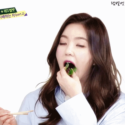 먹으면서 절정 미모 뽐내는 아이린 | 인스티즈