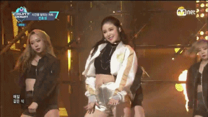 오늘자 엠카에서 선보인 전효성의 보아 My name 커버 무대.gif & swf | 인스티즈