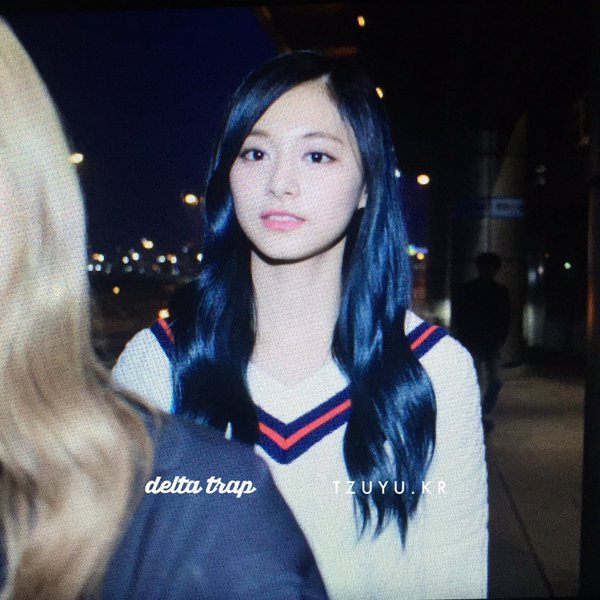 어제자 쯔위 직찍 | 인스티즈