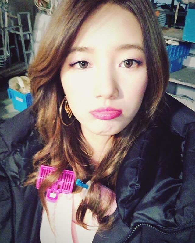 오늘 4/22, 뜬 SUZY 새로운 광고[더페이스샵] 더테라피 퍼스트세럼 (이쁨주의) | 인스티즈