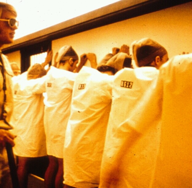 심리학 10대 비윤리적 실험들 4. 인간을 천사 혹은 악마로 만든다? - 스탠퍼드 감옥 실험 | 인스티즈