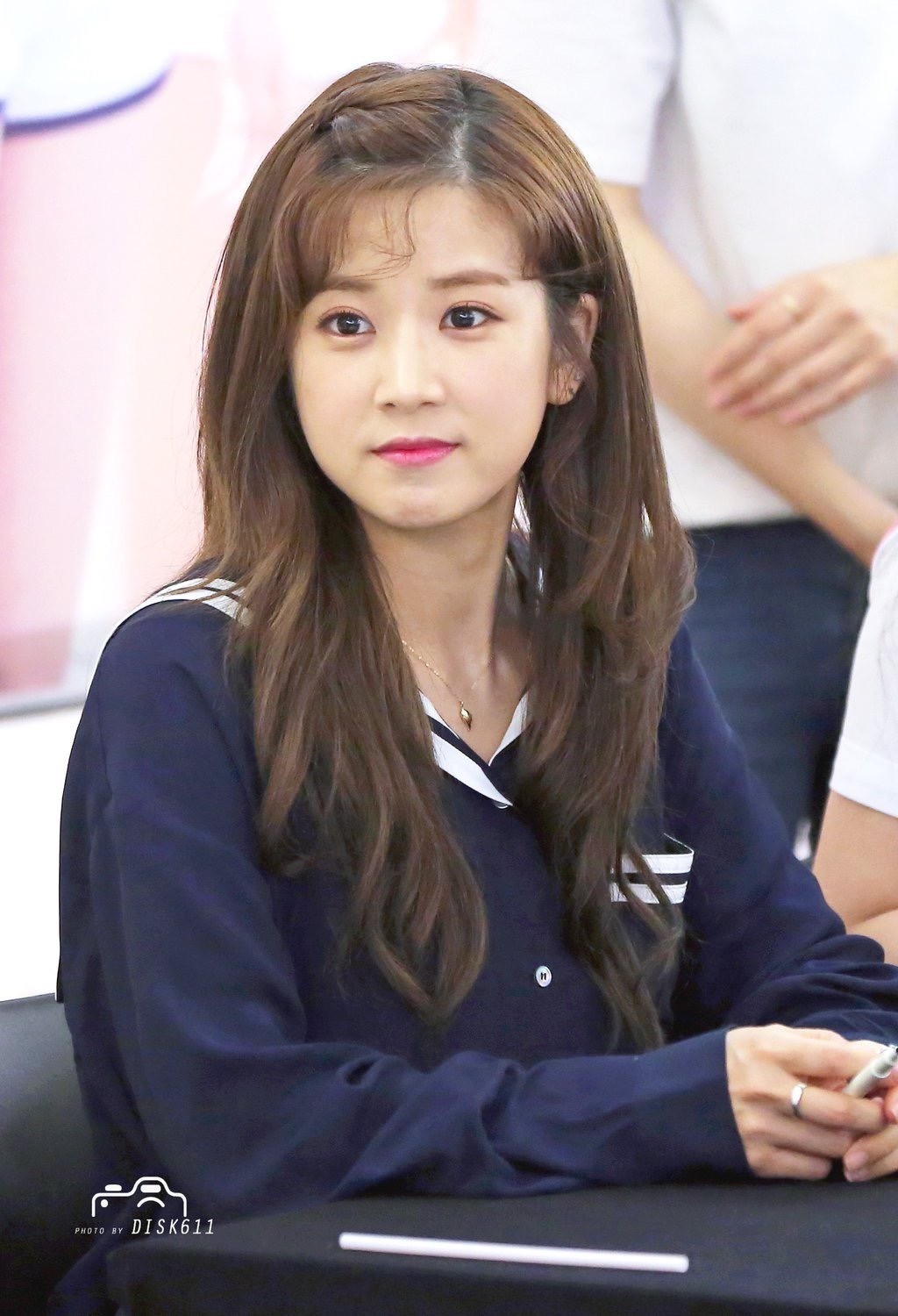 [에이핑크] 오랜만에 6핑크 뭉친 오늘자 여의도 팬싸인회 | 인스티즈