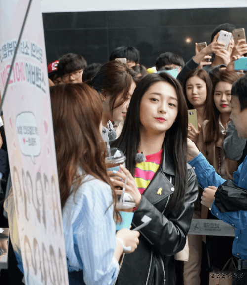 분위기 있는 아이오아이 IOI 김소혜.gif | 인스티즈