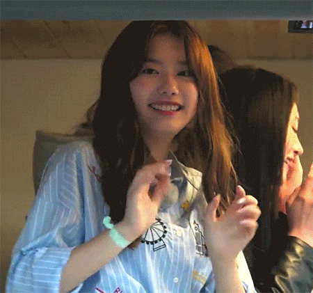 분위기 있는 아이오아이 IOI 김소혜.gif | 인스티즈