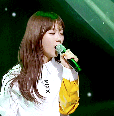 IOI 보려고 엠카 기다리다가 눈에 들어온 신인 여자아이돌 멤버.gif | 인스티즈