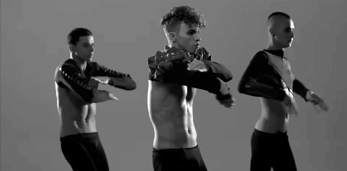 힐을 신고 섹시하게 춤추는 우크라이나 그룹 Kazaky (15) | 인스티즈