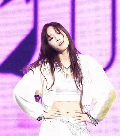 숨쉬는 태연.gif | 인스티즈