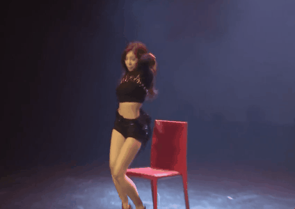 CIVA 윤채경 2년전 베이비카라 시절 섹시퍼포먼스.gif (프로듀스) | 인스티즈