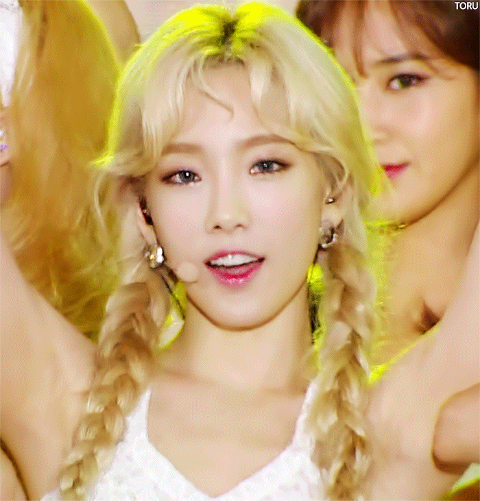 20살 태연의 셀프카메라.swf | 인스티즈