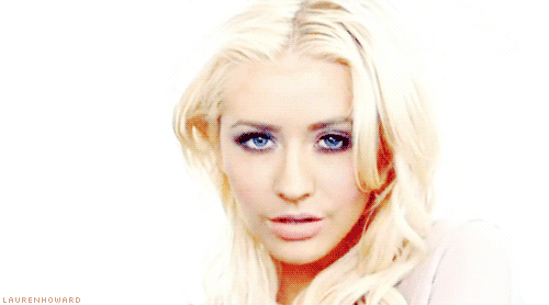 [크리스티나아길레라의페미니즘] - 남자는 여친이 셋이면 멋진놈이고 여자는 걸레.swfgif | 인스티즈