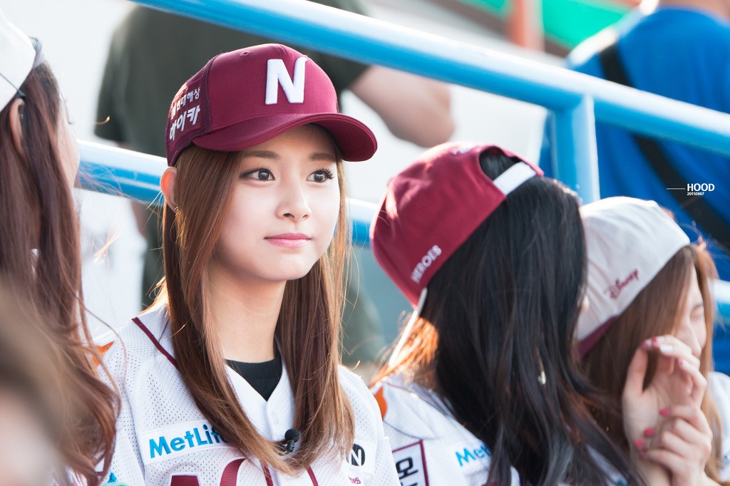 귀여운 사나 , 발랄한 쯔위 , 반포 한강 공원 트와이스 , 쯔위 터치다운 , 쯔위 소중한 사랑 | 인스티즈