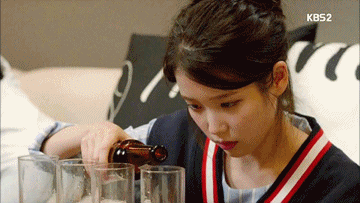 [프로듀사] 술주정 하는 아이유.swf | 인스티즈