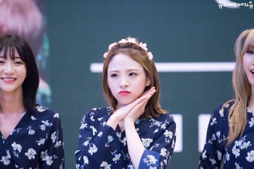 오마이걸에서 요정을 맡고있는 멤버 .swf | 인스티즈