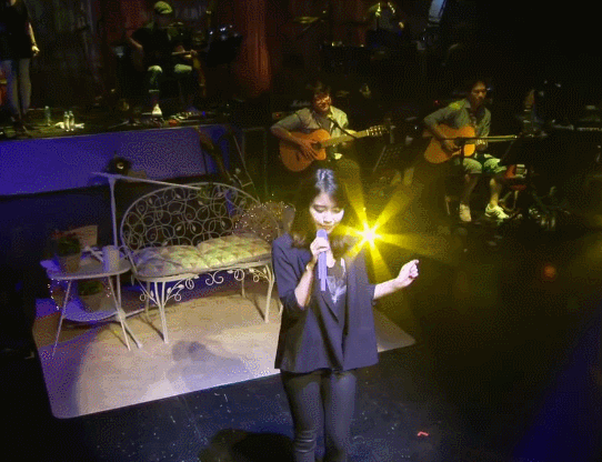 아이유 - 금요일에 만나요 LIVE.swf | 인스티즈