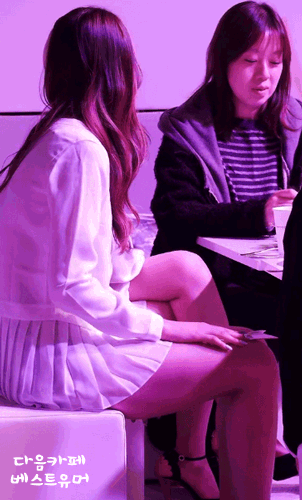 자기 허벅지 만지는 설현.swf | 인스티즈