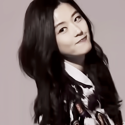 약혼남과의 데이트에서 마주친 전 여자친구 고르기 | 인스티즈