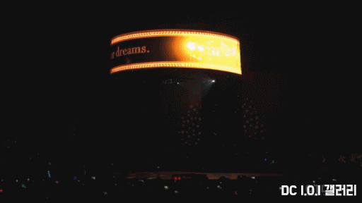 아이오아이 역대급 INTRO 등장 화면 in LA | 인스티즈