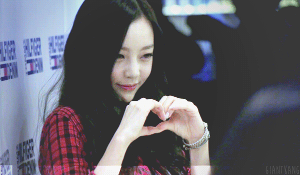 [카라] 구하라 타미힐피거 행사 1분짜리 직캠 + 캡쳐 + 움짤 = 쥬금 | 인스티즈