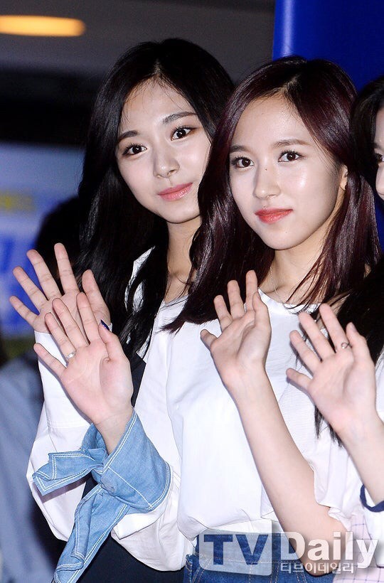 JYP nation 뒷풀이에서 끝내 박진영에게 가위바위보 지고 실성한 미나 | 인스티즈