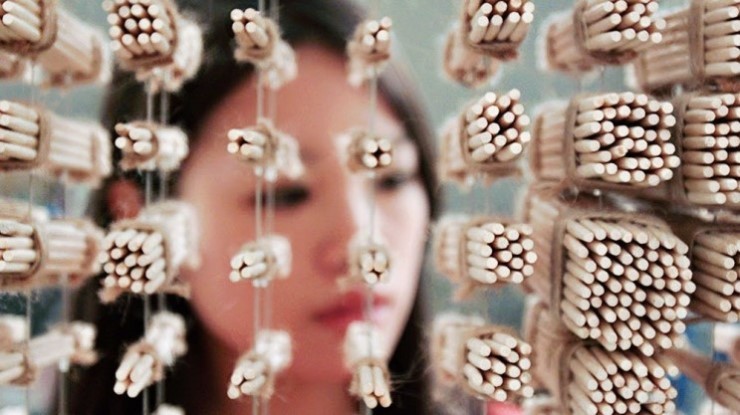 64,000개의 재활용 대나무 젓가락으로 만든 성룡 | 인스티즈