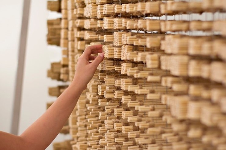 64,000개의 재활용 대나무 젓가락으로 만든 성룡 | 인스티즈