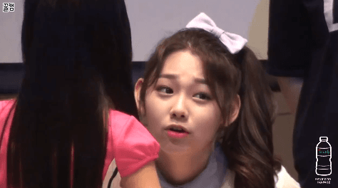 ioi) 어린이팬이랑 이야기하는 강미나.gif | 인스티즈