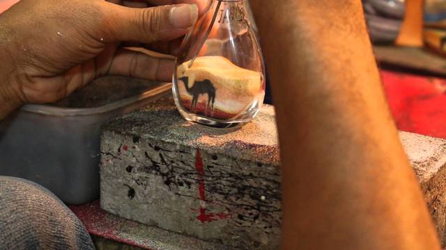 요르단의 유리병 모래그림 | 인스티즈