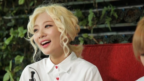 [인터뷰] 볼빨간사춘기 "10년 뒤에도 사춘기일 것 같아요"(우주를 줄게, 안지영, 우지윤) | 인스티즈