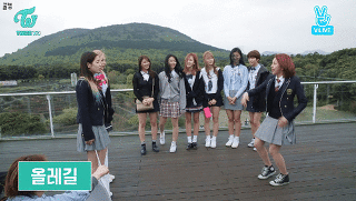 오늘자 프로그램을 잘못나간 트와이스 다현, 사나 ㅋㅋㅋ | 인스티즈