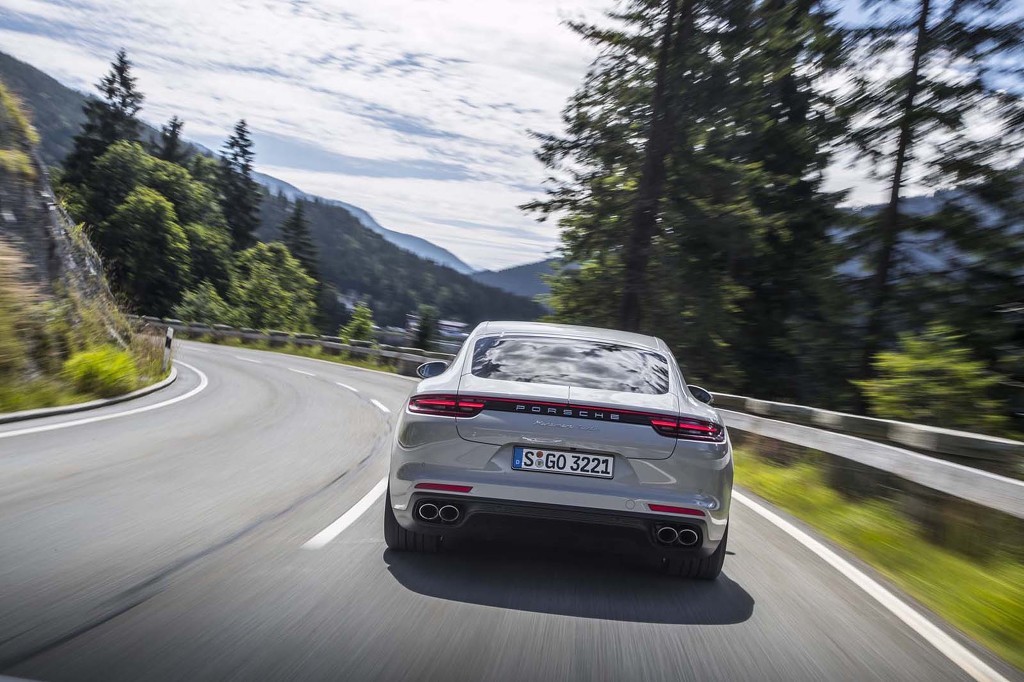 원래 안좋아하는 차브랜드였는데 이 신차는 정말 맘에들어서 드림카가 되버린 차.mp4 | 인스티즈