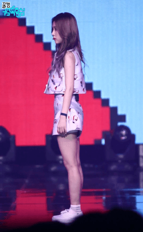 급기야 본인 노래에 배들짝하는 아이린.gif | 인스티즈