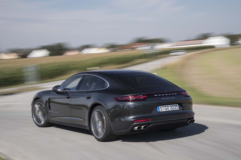 원래 안좋아하는 차브랜드였는데 이 신차는 정말 맘에들어서 드림카가 되버린 차.mp4 | 인스티즈