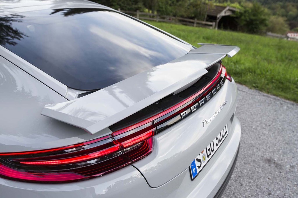 원래 안좋아하는 차브랜드였는데 이 신차는 정말 맘에들어서 드림카가 되버린 차.mp4 | 인스티즈