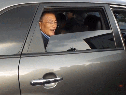 오늘 문재인 방문에 중학생들 반응.JPG | 인스티즈