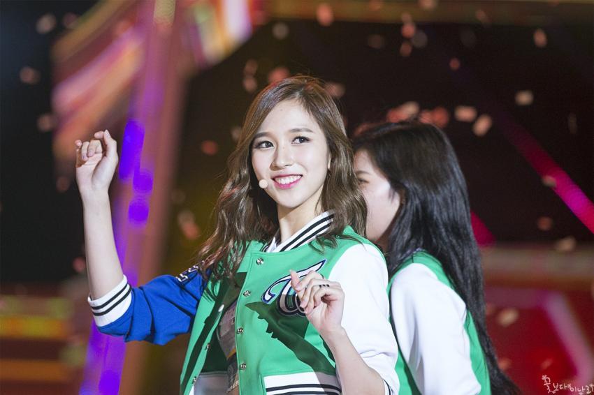TWICE 미나 160924 열린음악회 쳘업 + 멘트 + 우아하게&퇴장 | 인스티즈