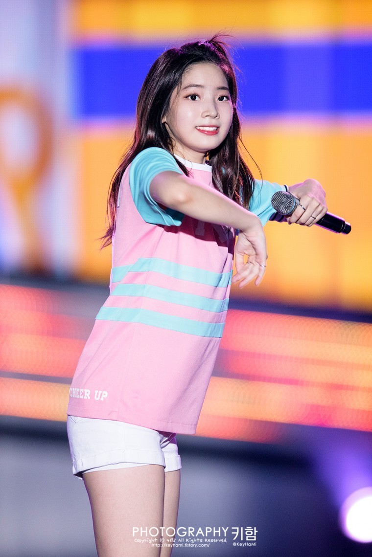 160911 WFMF 미나 + 쯔위 직캠 | 인스티즈