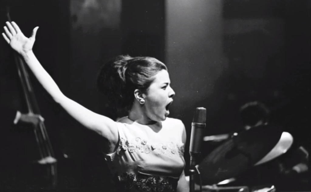 하루 재즈 한 곡 세상에서 가장 달콤한 보사노바 Wave & Elis Reina 이야기 | 인스티즈