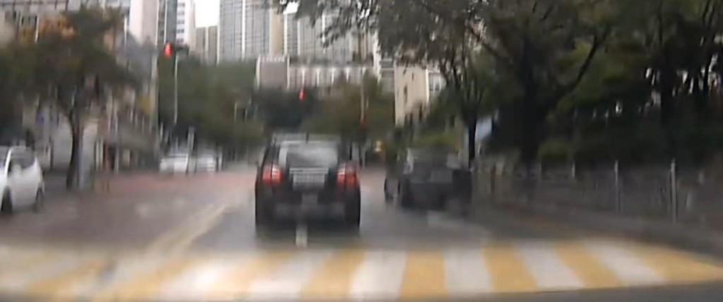 어린이 보호구역에서 흔하게 볼 수 있는 장면 | 인스티즈