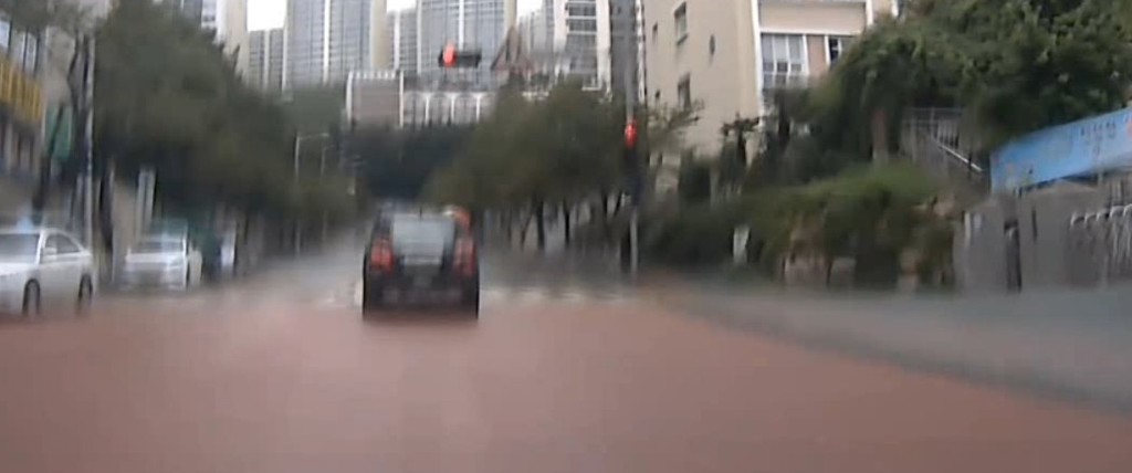 어린이 보호구역에서 흔하게 볼 수 있는 장면 | 인스티즈