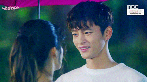 [쇼핑왕루이] 서인국, 울먹이는 남지현에 위로의 포옹.swf (가슴떨리는 고백? 설렘설렘 심장폭행주의) | 인스티즈